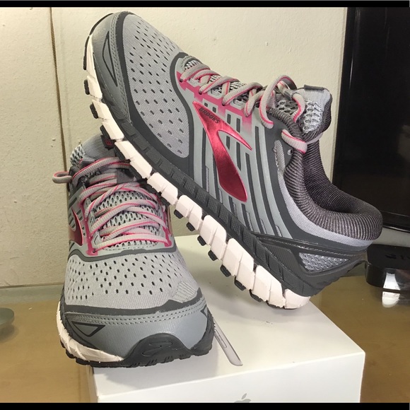 women's brooks ariel 18 running shoes